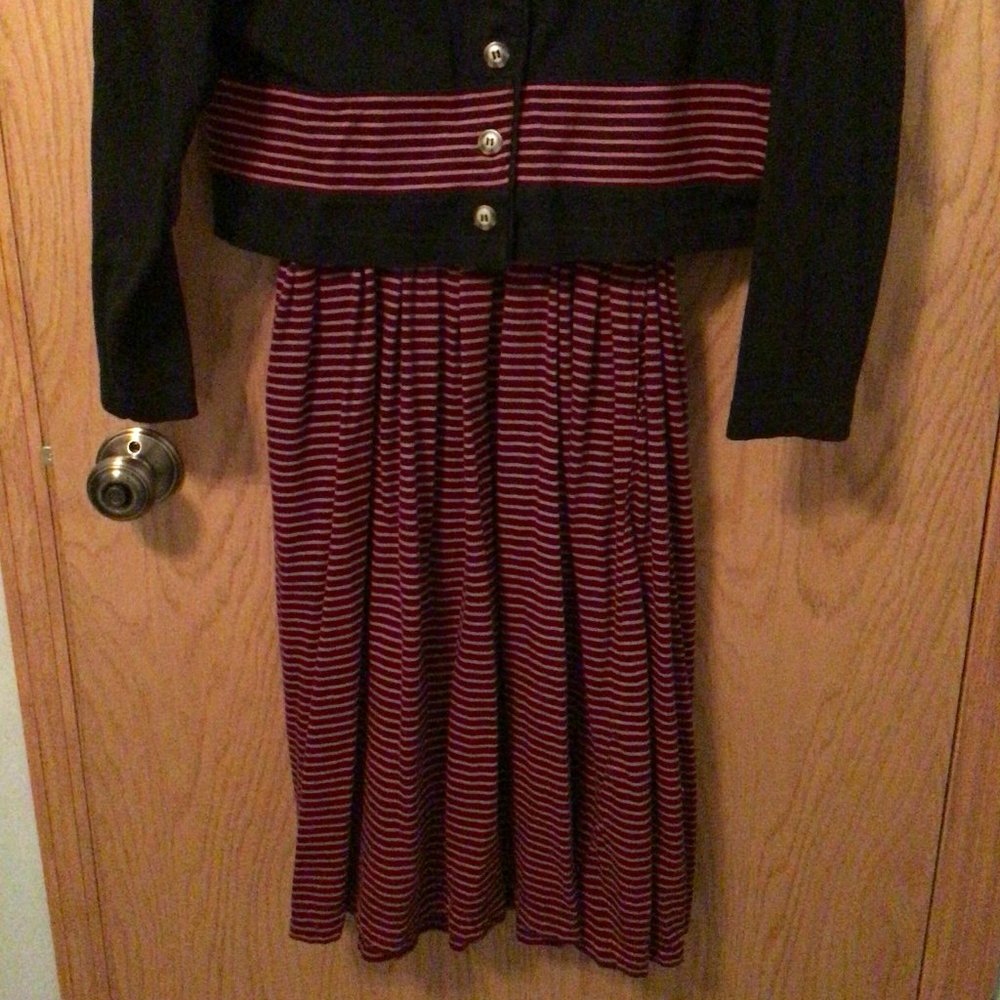 Herman Geist - Black and red striped dress with matching black jacket - Picture 3 of 11